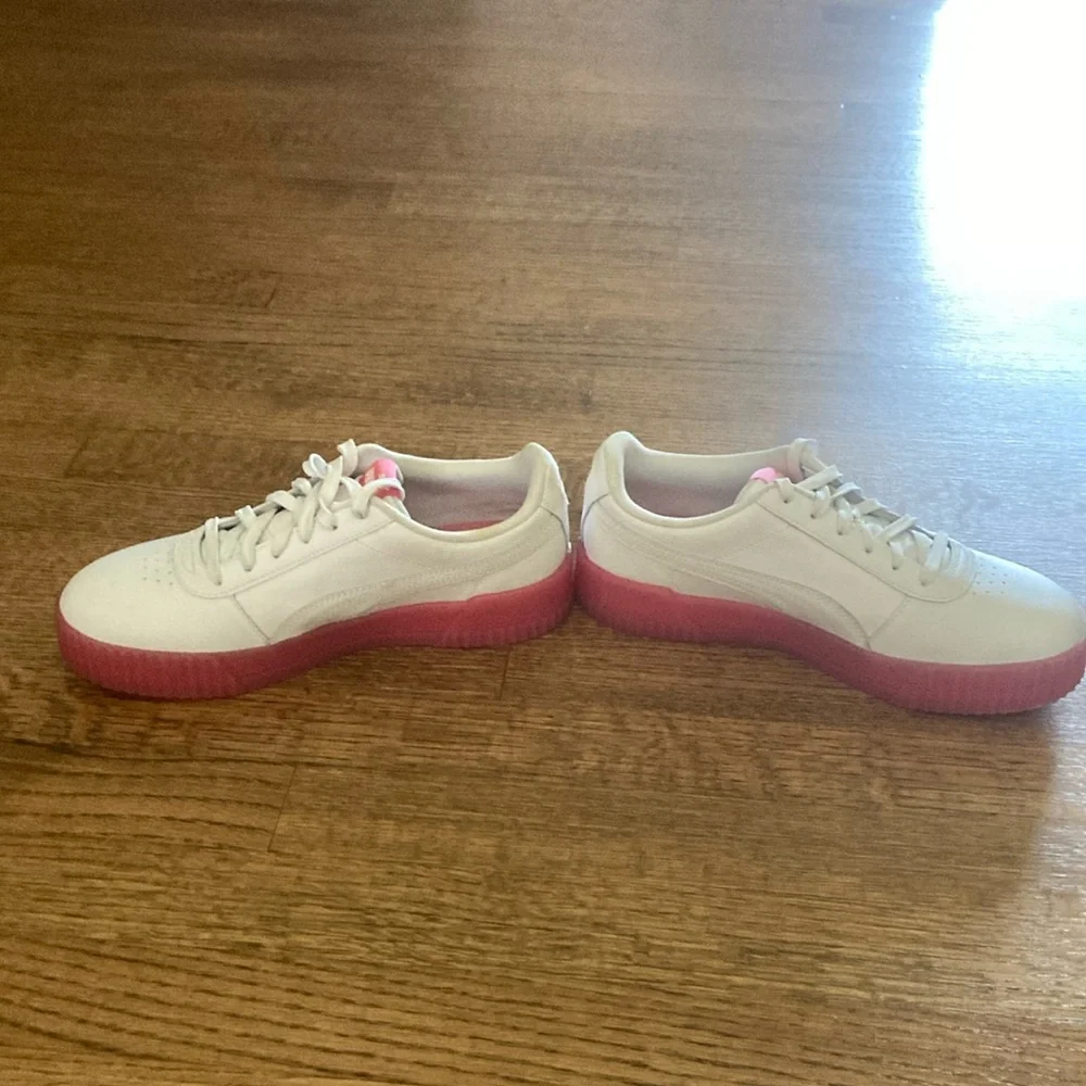 Puma White and Pink Sneakers LIKE NEW! - Picture 2 of 10